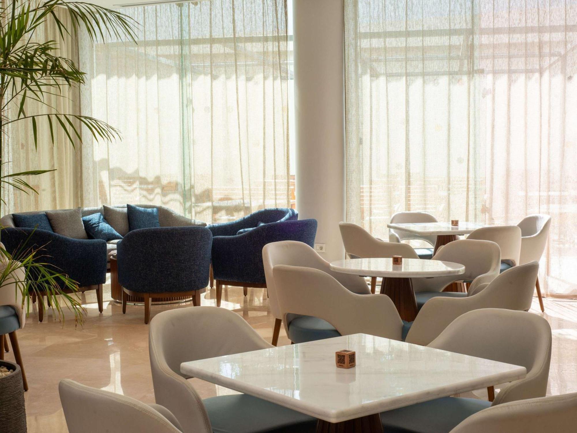 Novotel Cairo El Borg